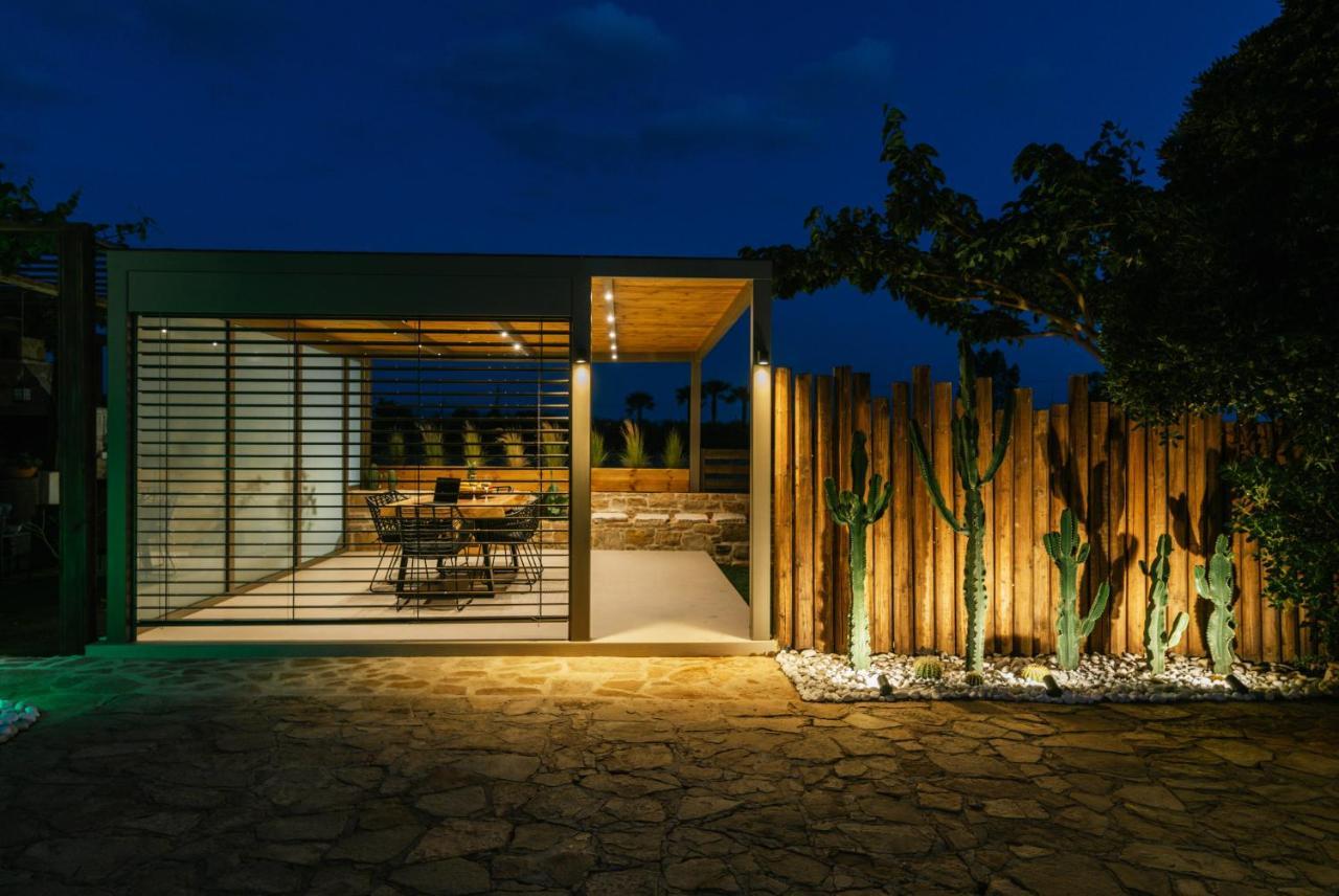 Villa Repsimia With Private Jacuzzi Kokkinos Pirgos Buitenkant foto